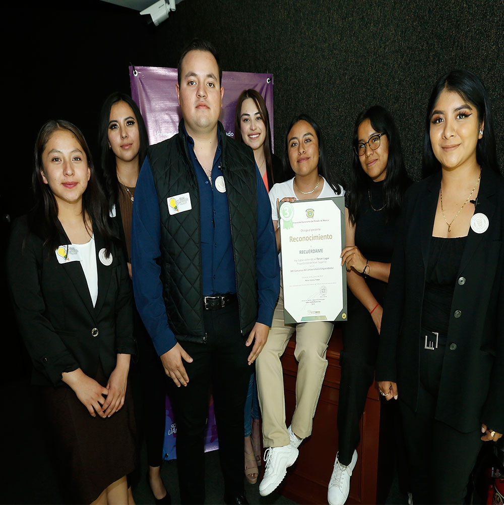 foto-15-esmeralda-huitrn-bautista-jocelyn-velzquez-alejandro-hugo-navarrete-gonzlez-damaris-velzquez-cruz-y-aid-jimnez-antonio.jpg