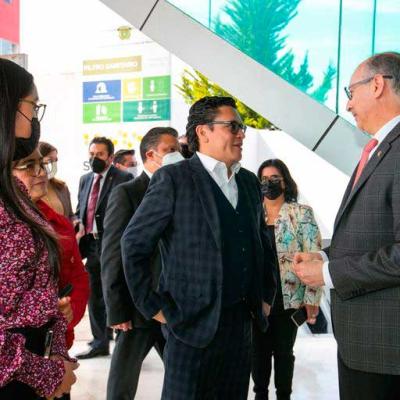 Carlos Eduardo Barrera Díaz, presidió la ceremonia conmemorativa al Día Internacional de la Mujer y la Niña en la Ciencia, en la que entregó reconocimientos a las participantes del Programa de Comunicación “Mujeres en la Ciencia”