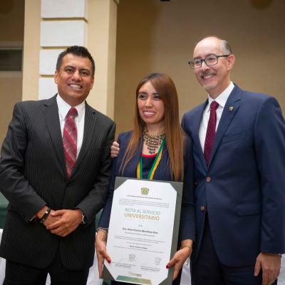 ENTREGA DE NOTAS AL SERVICIO UNIVERSITARIO Y AL CUMPLIMIENTO ADMINISTRATIVO