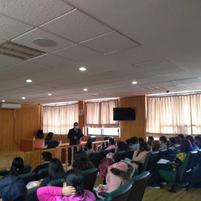 Personal adscrito a la Oficina de la Abogada General de la UAEMéx acudió a las instalaciones del Centro Universitario Ecatepec a impartir la conferencia 