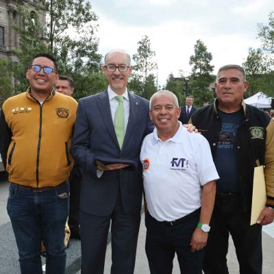 Honramos los símbolos que nos unen como mexicanos, arriamiento de bandera acompañado de integrantes del Gabinete Universitario 26/oct/23