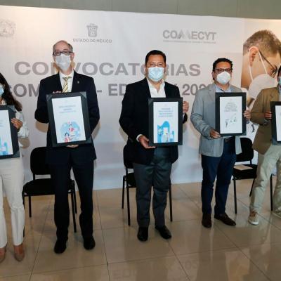 El rector de la Máxima Casa de Estudios de la entidad, Carlos Eduardo Barrera Díaz, reconoció el apoyo que brindan las autoridades mexiquenses para que las y los estudiantes continúen con su formación profesional