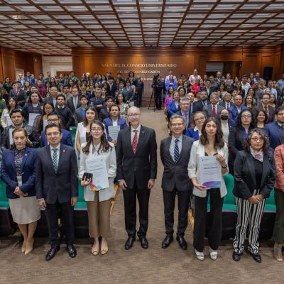 ENTREGA DE PREMIOS CENEVAL: DOMINA BACH Y EGEL 25 MARZO 2025