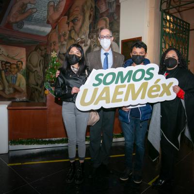 Entrega de Beca Universal para estudiantes de educación media superior “Benito Juárez”
