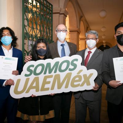 Entrega de Beca Universal para estudiantes de educación media superior “Benito Juárez”