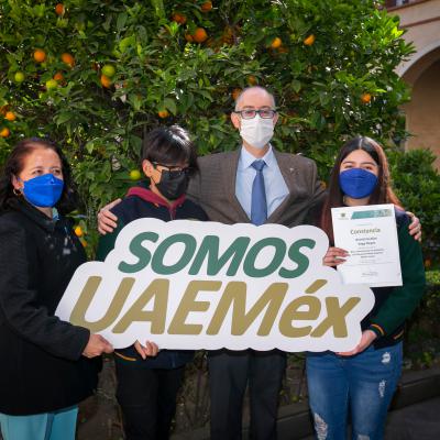 Entrega de Beca Universal para estudiantes de educación media superior “Benito Juárez”