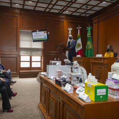 Entrega De Equipo Para Investigación