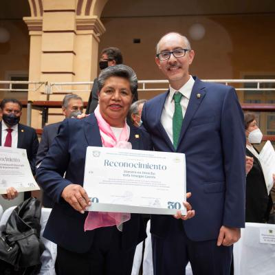 Entrega de Reconocimientos por 25, 30, 35 años y más de Servicio Académico Laboral de la FAAPAUAEM.