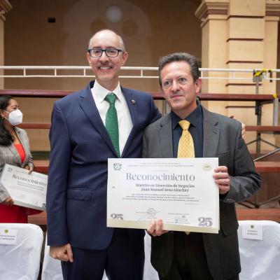 Entrega de Reconocimientos por 25, 30, 35 años y más de Servicio Académico Laboral de la FAAPAUAEM.