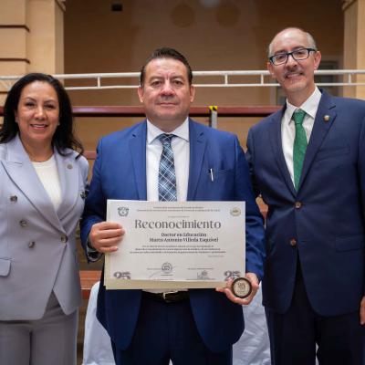 Entrega de Reconocimientos por 25, 30, 35 años y más de Servicio Académico Laboral de la FAAPAUAEM.