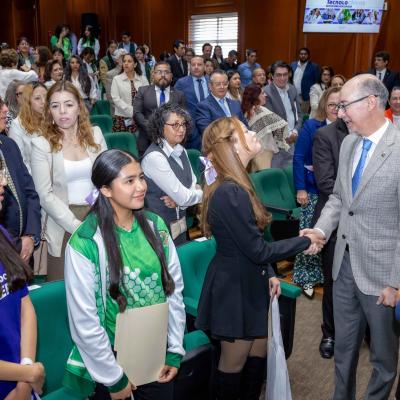 Entrega de constancias del Programa Tecnolochicas, periodo 2024B