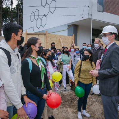 Colocación de primera piedra en la ampliación de la Facultad de Odontología