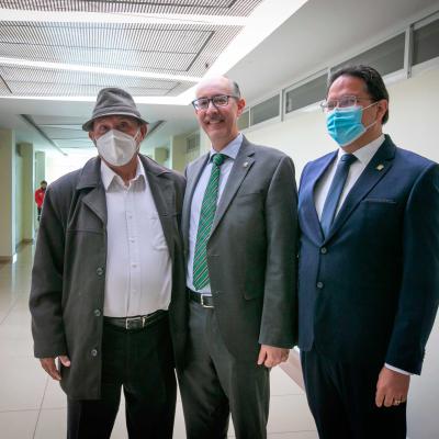 En el municipio de Atlacomulco, el rector encabezó el primer informe de actividades del director del Centro Universitario Atlacomulco, Nephtalí Romero Navarrete